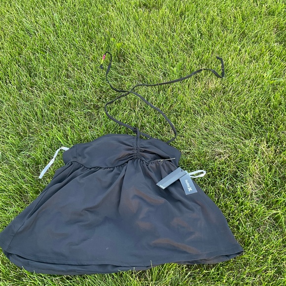 Black swim suit - Picture 1 of 1